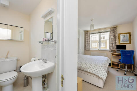 Collingwood Court...