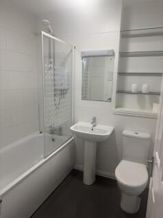 11 Starboard bath...