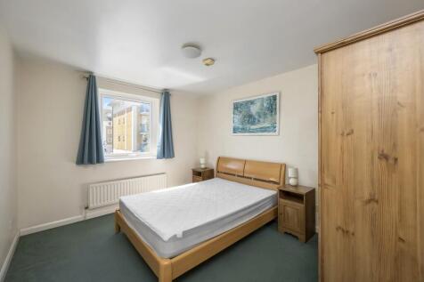 Hamilton Court-00...