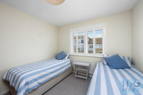 Collingwood Court...