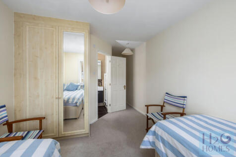 Collingwood Court...