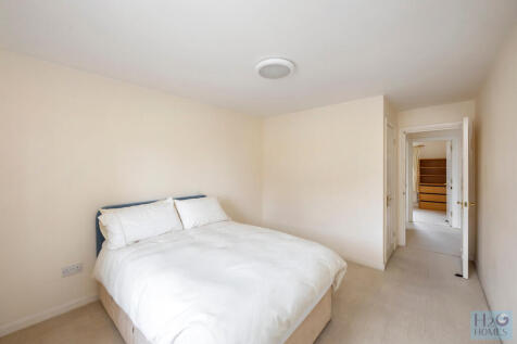 Hamilton Court, 7...