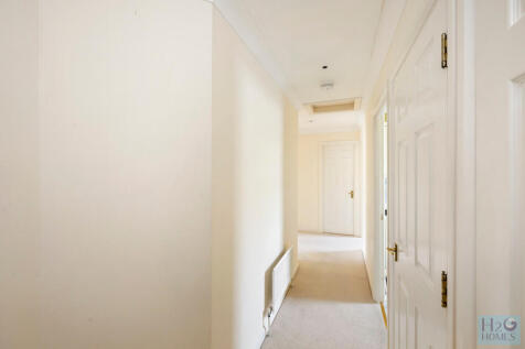 Hamilton Court, 7...