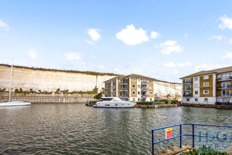 Hamilton Court 18...