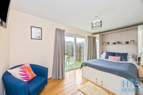 Collingwood Court...