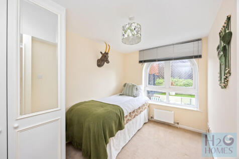 Collingwood Court...