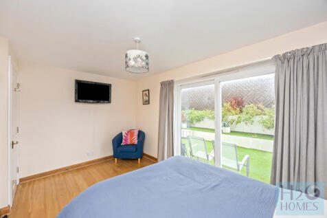 Collingwood Court...