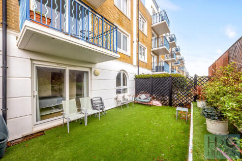 Collingwood Court...