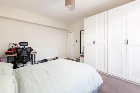 Bedroom1_3.jpg