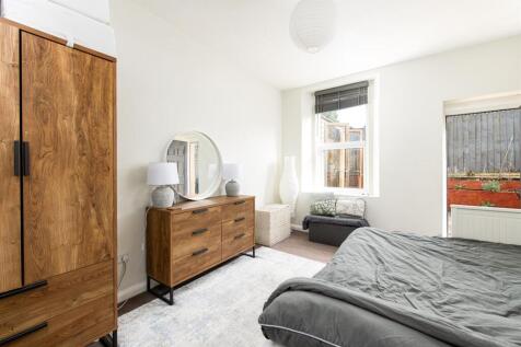 Bedroom2_2.jpg