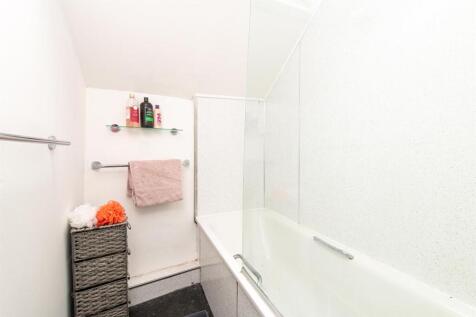 Bathroom.jpg