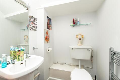 Toilet.jpg