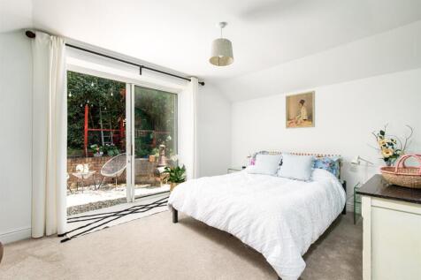 Rear Bedroom