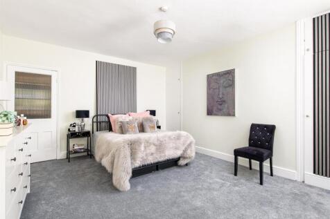 Bedroom1_4.jpg
