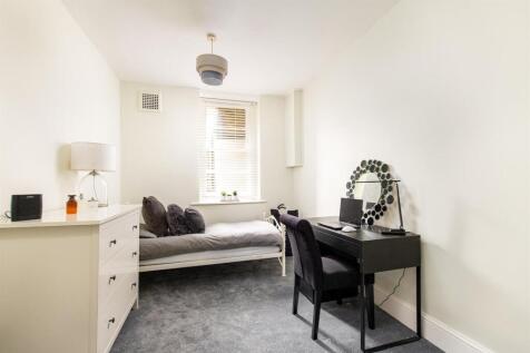 Bedroom2_1.jpg