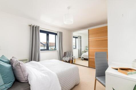 Bedroom2_1.jpg