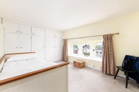 Bedroom1_1.jpg