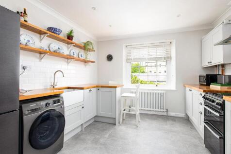 Kitchen_1.jpg