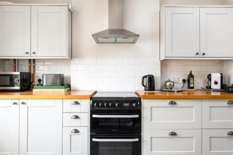 Kitchen_4.jpg