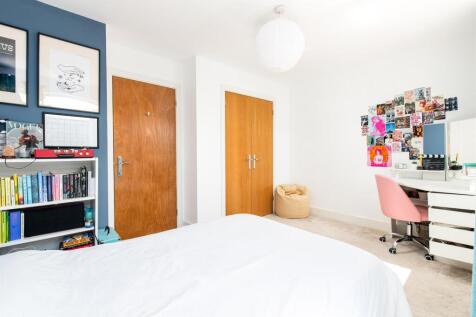 Bedroom1_2.jpg
