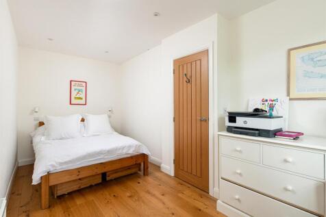 Bedroom4.jpg