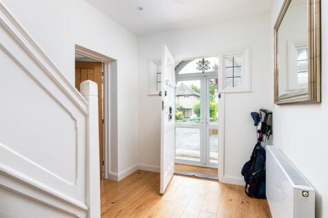 Hallway_1.jpg