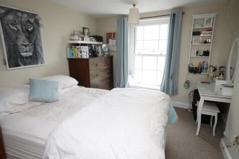 Bedroom 1 (Copy).JPG