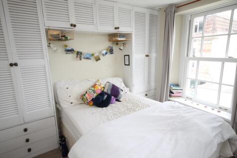 Bedroom 2 (Copy).JPG