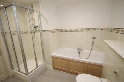 Bathroom 2.JPG