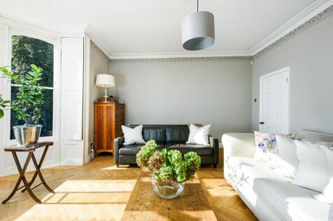 Sitting_Room_2.jpg