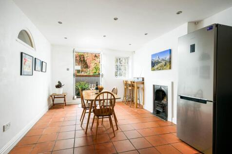 Dining_Room_1.jpg