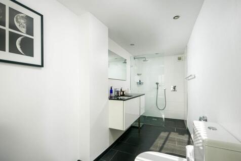 Bathroom1.jpg