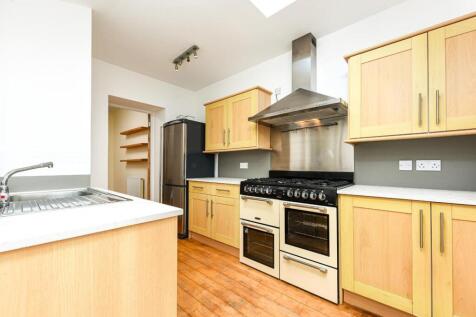 Kitchen_2.jpg