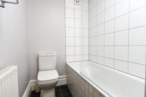 Bathroom_2.jpg