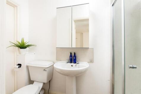 Bathroom.jpg