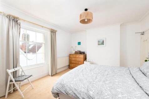 Bedroom_2.jpg