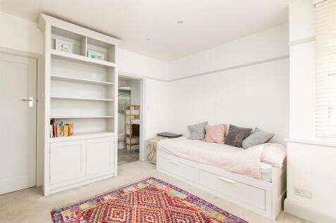 Bedroom2_1.jpg