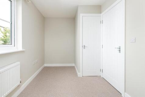 Bedroom2_2.jpg