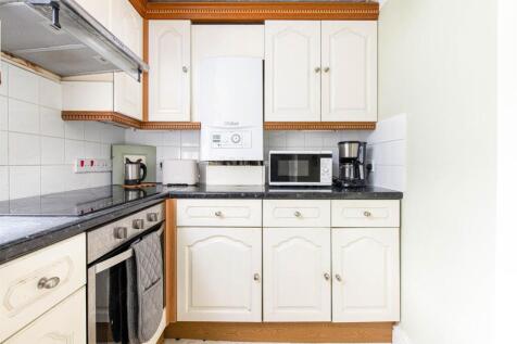Kitchen_2.jpg