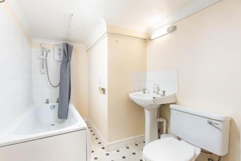 Bathroom - Copy.jpg