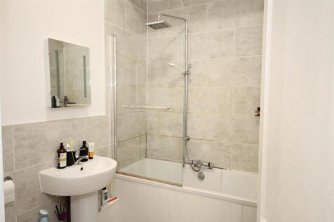 Bathroom.JPG