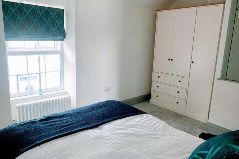 Bed 1a.jpg