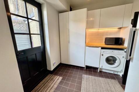 PHOTO-2025-10-11-10-18-39 (19).jpg