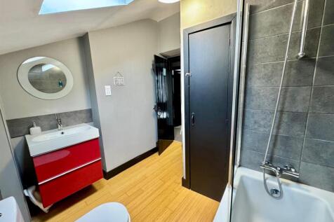 PHOTO-2025-10-11-10-18-39 (4).jpg