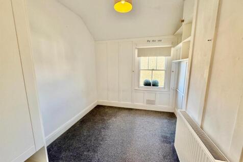 PHOTO-2025-10-11-10-48-51 (4).jpg