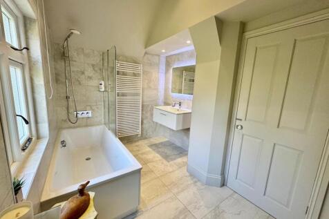 PHOTO-2025-10-22-13-57-49 (5).jpg