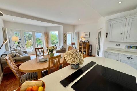 PHOTO-2025-10-22-13-58-45 (5).jpg