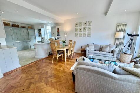 PHOTO-2025-10-22-13-58-45 (7).jpg