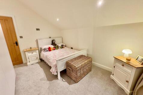 PHOTO-2025-11-17-21-38-55 (5) - Copy.jpg