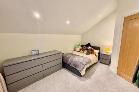 PHOTO-2025-11-17-21-38-55 (8) - Copy.jpg